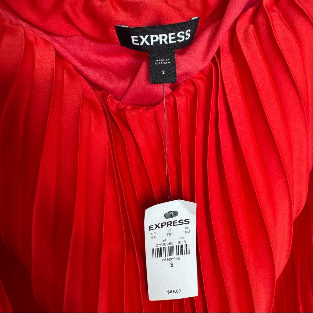NWT Express Elegant Red Off-Shoulder Dress Small - Picture 5 of 5